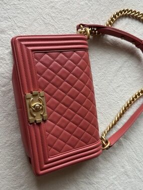 Pink Chanel Boy Shoulder Bag Gold Hardware Medium,  Lambskin